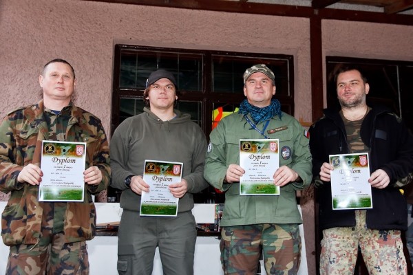 KSP JURA A<br>I miejsce w&nbsp;klasyfikacji Mistrzostw Małopolski 2012<br>Od lewej: Jacek Łabęcki, Paweł Grabowski, Grzegorz Grabowski, Sławomir Czapla